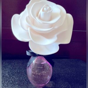 Kate Spade Eau De Parfum Spray 1 FL OZ in new condition never used